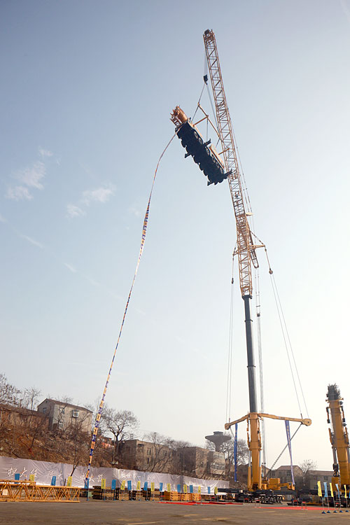 徐工重型1200吨全地面起重机实验成功