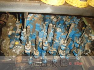 液压泵4